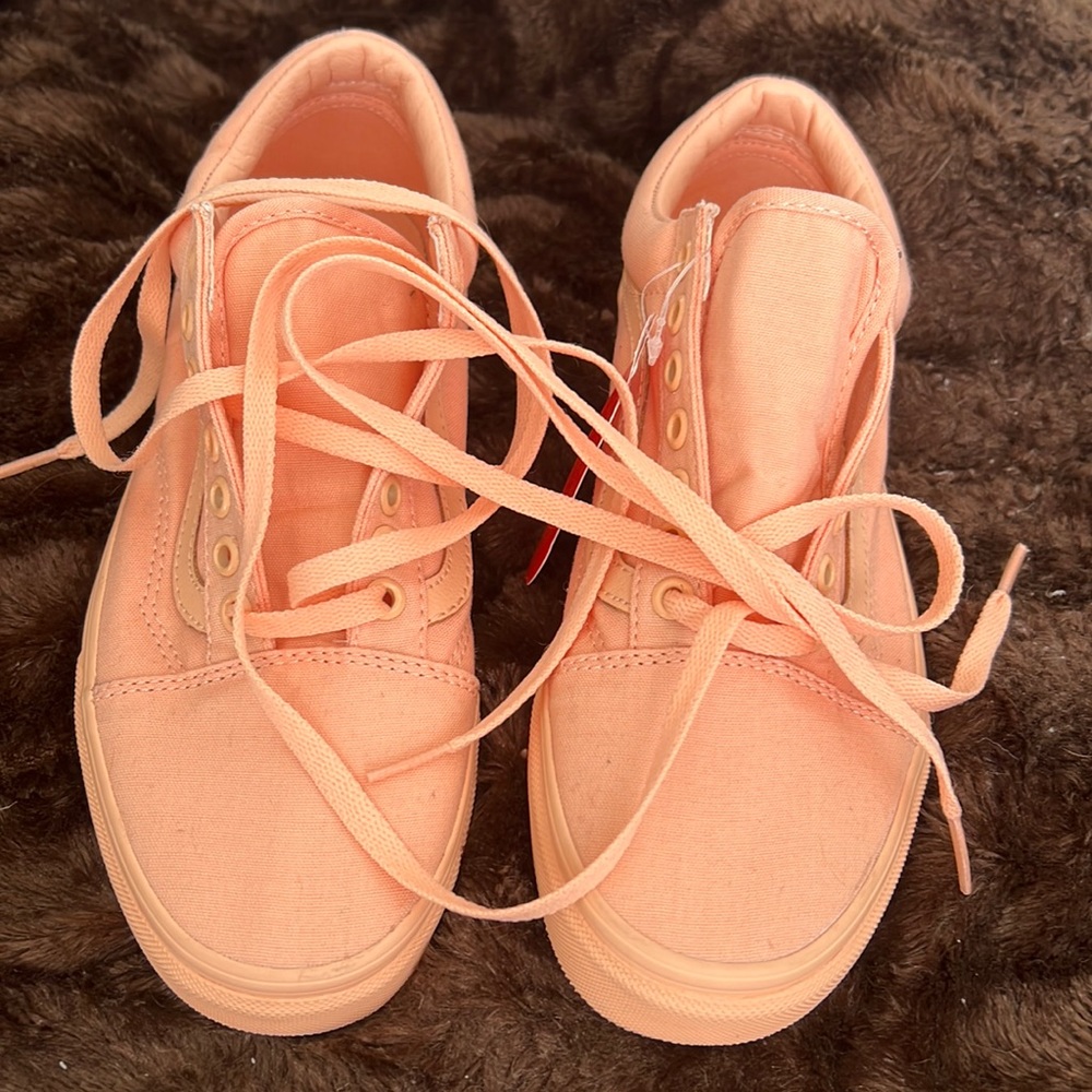 VANS BRAND NEW NO BOX